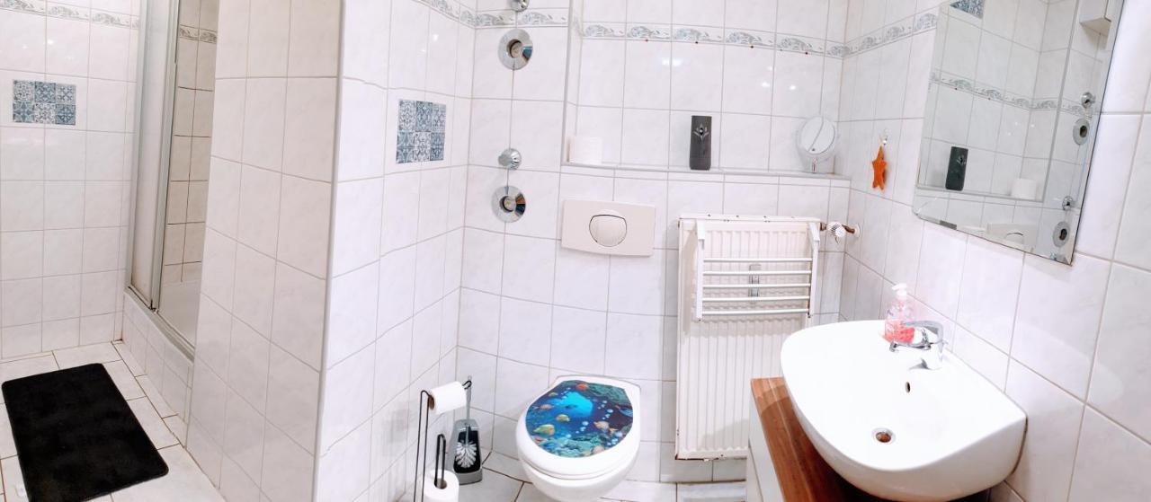 Budget Rooms In Halle With Shared Bathroom, Free Wifi, Netflix & Ipad Dış mekan fotoğraf