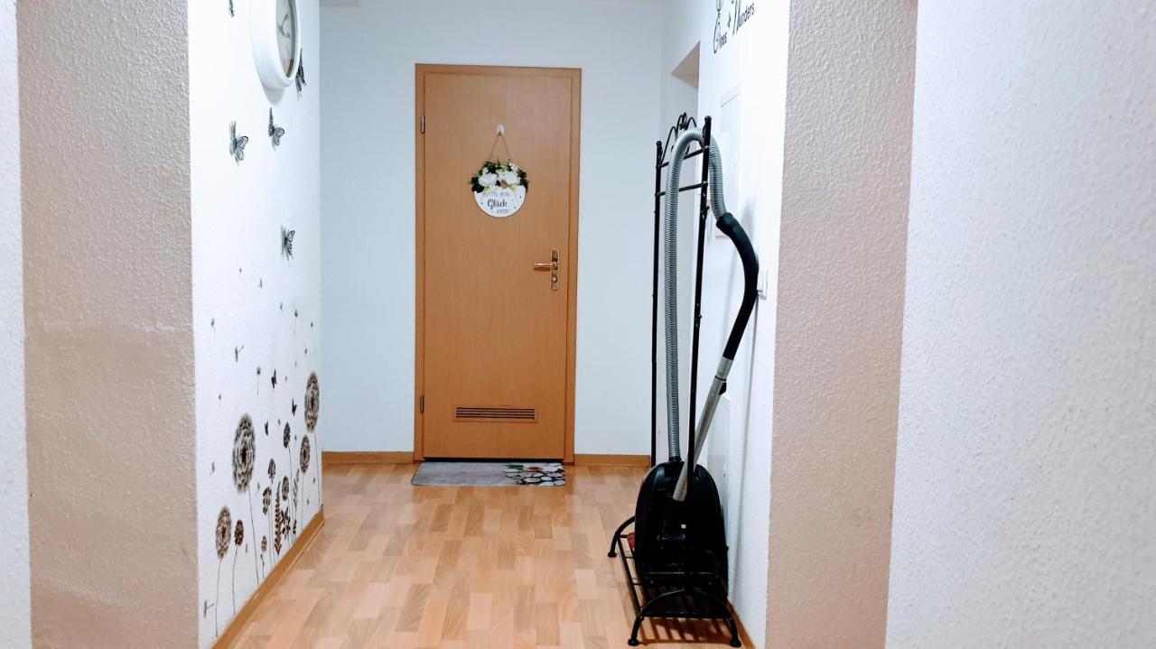 Budget Rooms In Halle With Shared Bathroom, Free Wifi, Netflix & Ipad Dış mekan fotoğraf