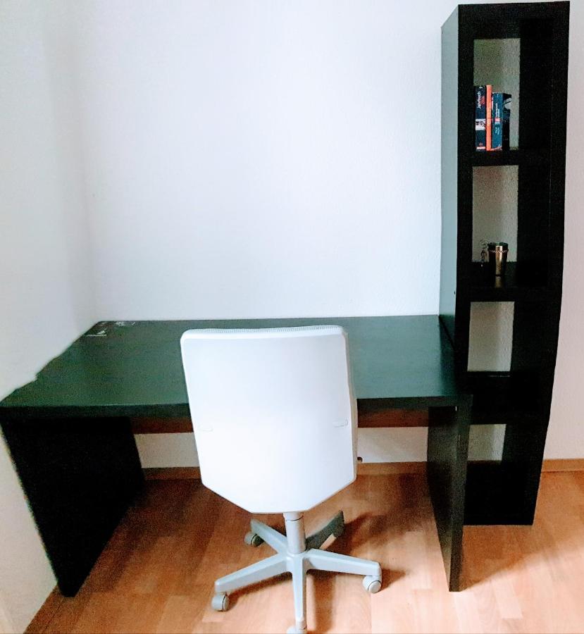 Budget Rooms In Halle With Shared Bathroom, Free Wifi, Netflix & Ipad Dış mekan fotoğraf