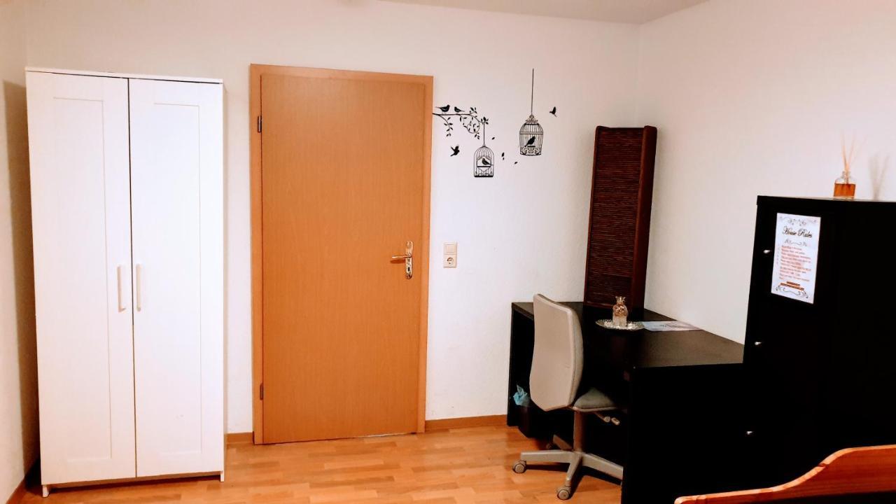 Budget Rooms In Halle With Shared Bathroom, Free Wifi, Netflix & Ipad Dış mekan fotoğraf