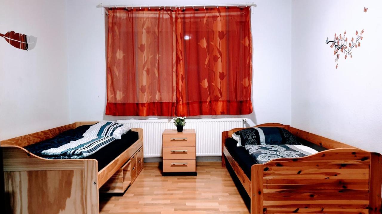 Budget Rooms In Halle With Shared Bathroom, Free Wifi, Netflix & Ipad Dış mekan fotoğraf